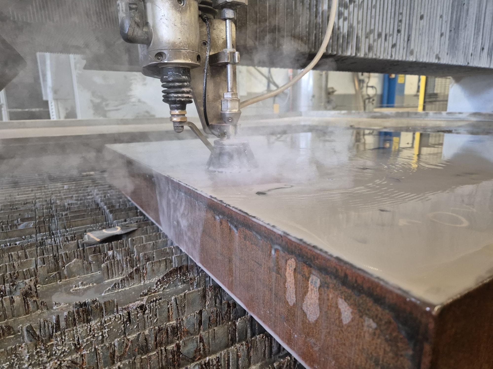 Tjocka & tunna material - vi på WST vattenskär i alla tjocklekar